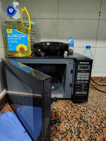 Panasonic Countertop Microwave Oven - Used, Working