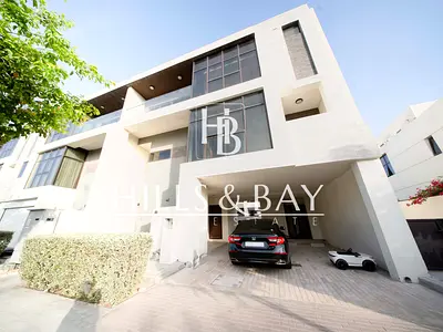 Stunning G+2 Villa | Premimum Corner| Golf Views