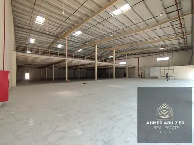 Huge commercial warehouse for rent behind China Market, 31,000 sq.ft, with 2 mezzanines and outdoor parking, wide setback for truck movement, 100 kW