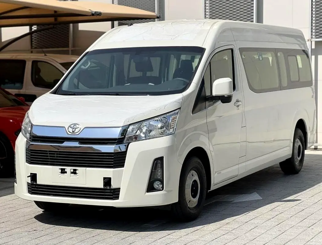 Toyota Hiace 2025 — photo 1 of 19