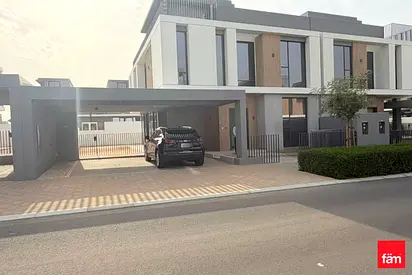 Luxury 5br | Large Layout | Vacant