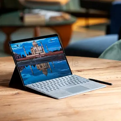 Microsoft Surface Pro 8 with Type Cover and Pen and charger - 11 generation