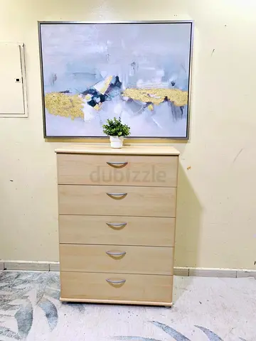 Light Wood 5-Drawer Chest / Tallboy - Good Condition