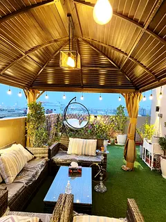Luxurious furnished - Big Terrace - Chiller free bldg - Close to Blue line Metro