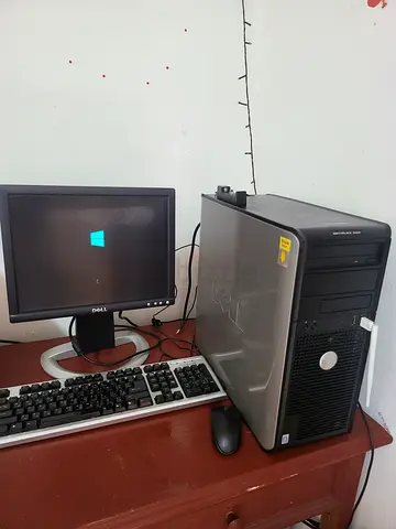 Dell Computer Desktop with Dell Monitor, Keyboard and Mouse