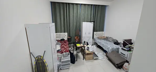 1 BHK Partition 2 bed space available for monthly rent