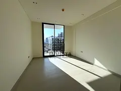 Vacant-Spacious Studio | 12 Cheques | Available Now
