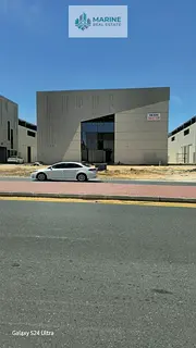 For rent: a (large) warehouse in Umm Al Quwain Modern Industrial Area