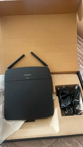 Linksys AC 1200 Dual-Band Wireless Router with Power Adapter - Good Working Condition