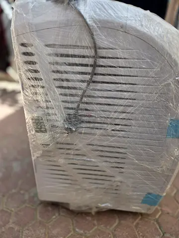 Its portable 1 ton a.c bimpany company in perfect condition only once use