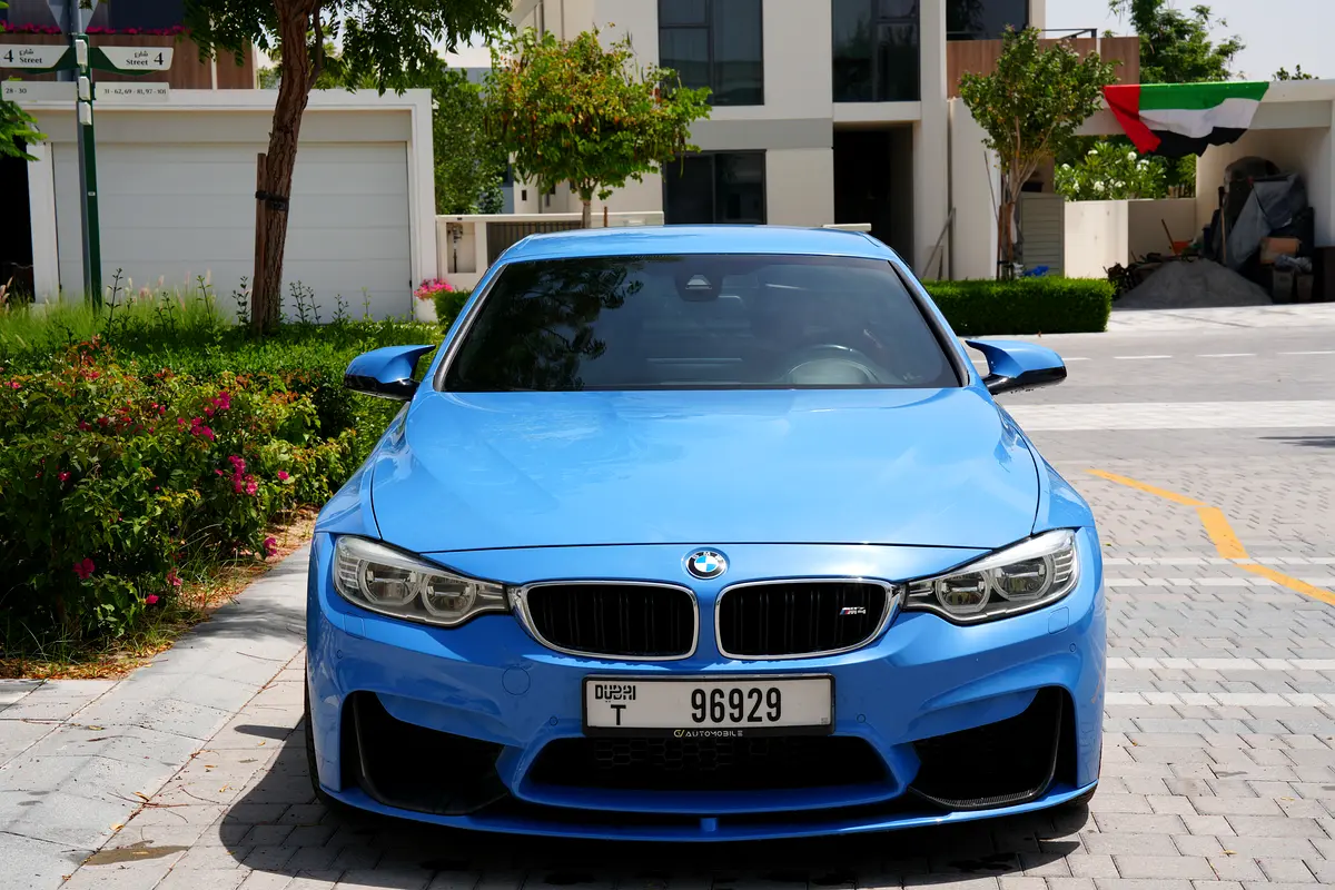 BMW M4 2015 — photo 1 of 16