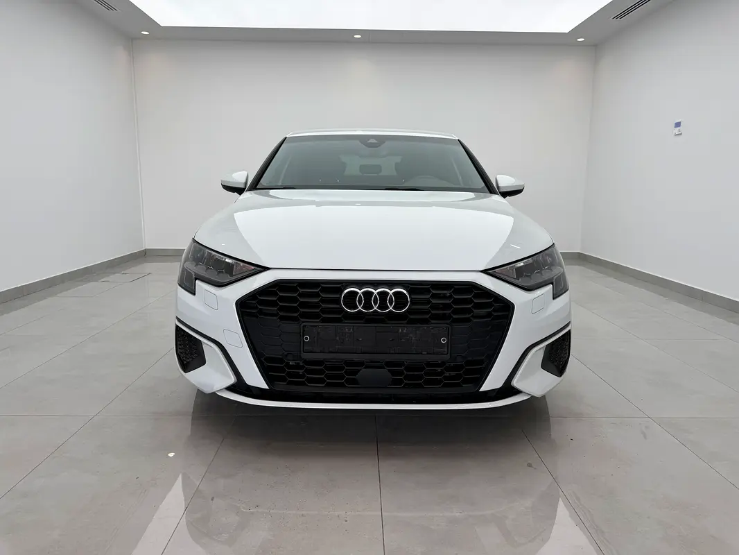 Audi A3 2023 — photo 1 of 13