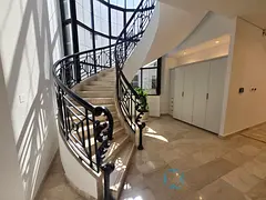 Spacious 5-Bedroom Villa in Compound