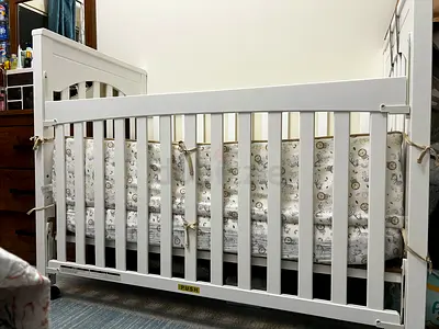 Juniors solid like new baby crib up to 5 yrs