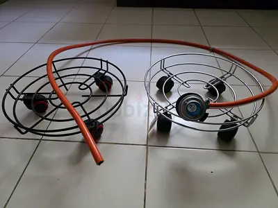 Portable gas cylinder trolleys/wheel stands (pair) with hose