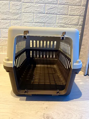 Pet Carrier – Like New / Flawless Condition