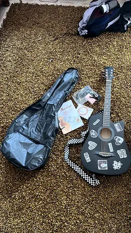 Black Acoustic Guitar with Case and Accessories - Good Conditionجيتار  اوكستك جديد 350 قابل للتفاوض