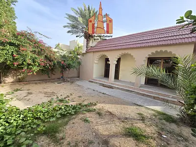 3 Bhk big villa hall maids room gardan parking in hazana area 80k