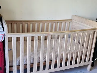 Baby crib