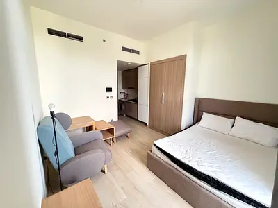 CHILLER FREE // FITTED KITCHEN // 4 CHQS // STUDIO APARTMENT ON HIGH FLOOR