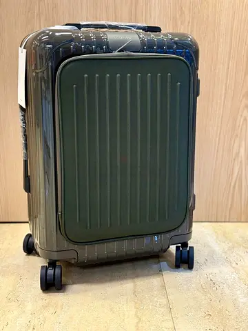 RIMOWA Essential Sleeve Cabin Luggage