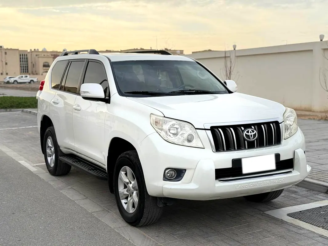 Toyota Prado 2012 — photo 1 of 14