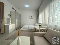 Luxuriously furnished studio apartment for monthly rent. High-end furnishings and tidy. Located in A