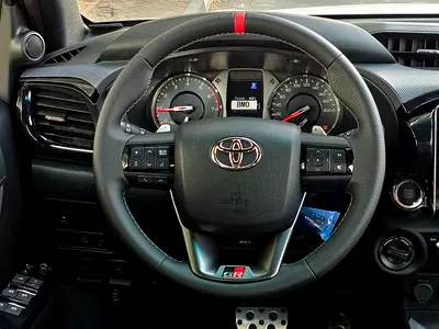 2025 Toyota HILUX photo 6