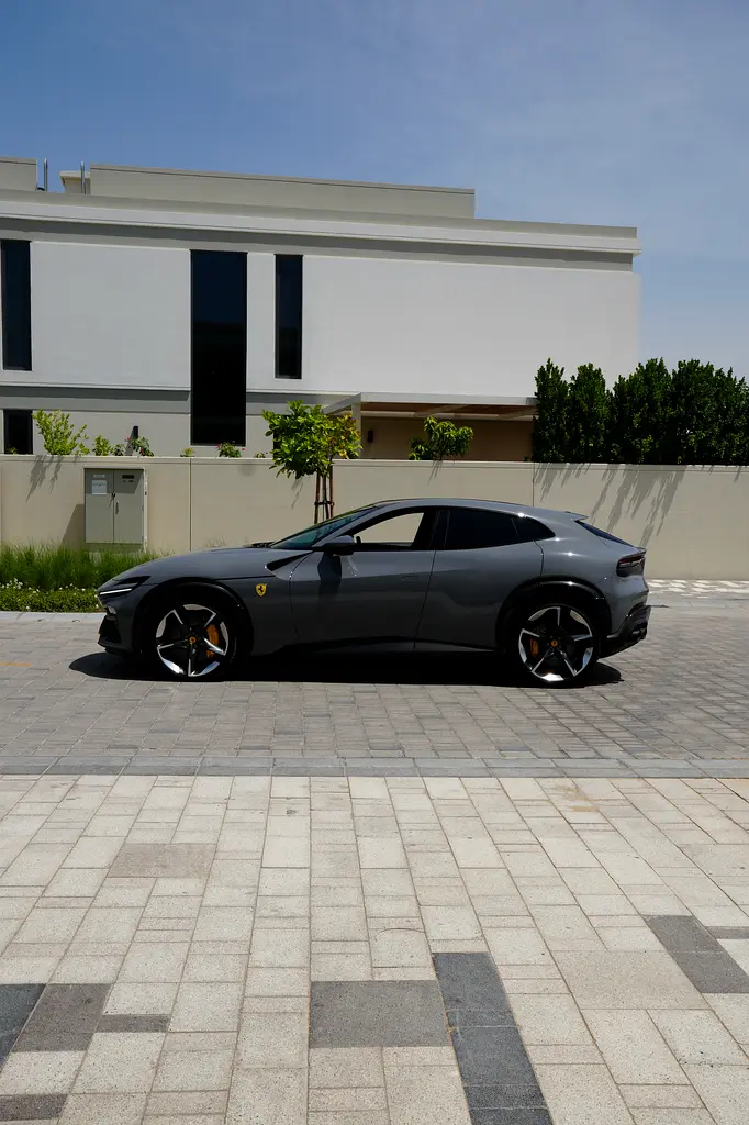 Ferrari Purosangue 2025 — photo 1 of 17