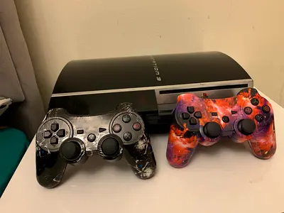 PS3 Fat – 78+ Games Installed – 2 Controllers – Price Negotiable