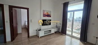 Spacious 1 Bedroom with Free Wifi and Chiller