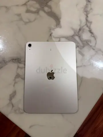 Apple iPad A16(Silver) with logic tech keyboard - Good Condition