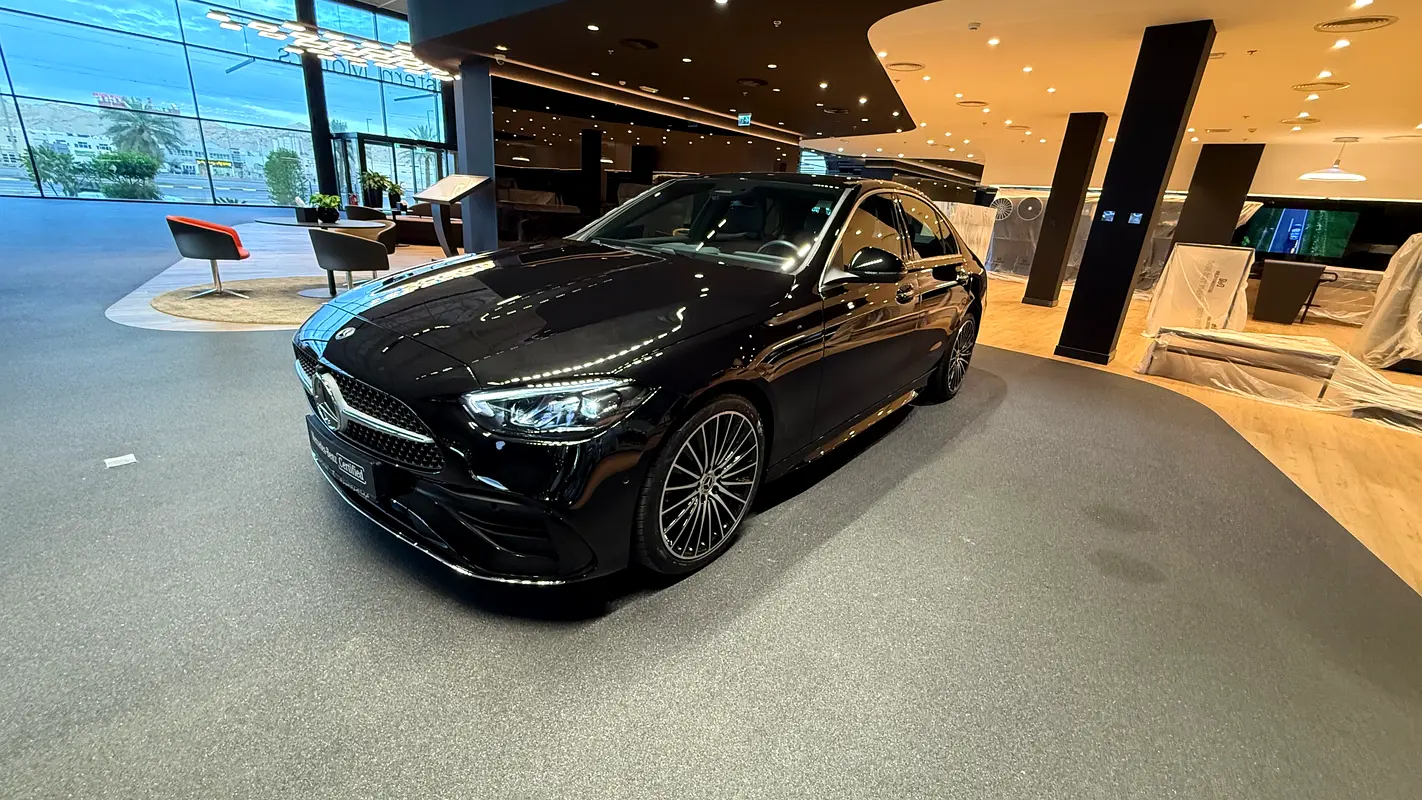 Mercedes-Benz C-Class 2026 — photo 1 of 12