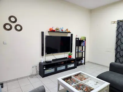 Hall space in 1 Bed Room Apartment for rent