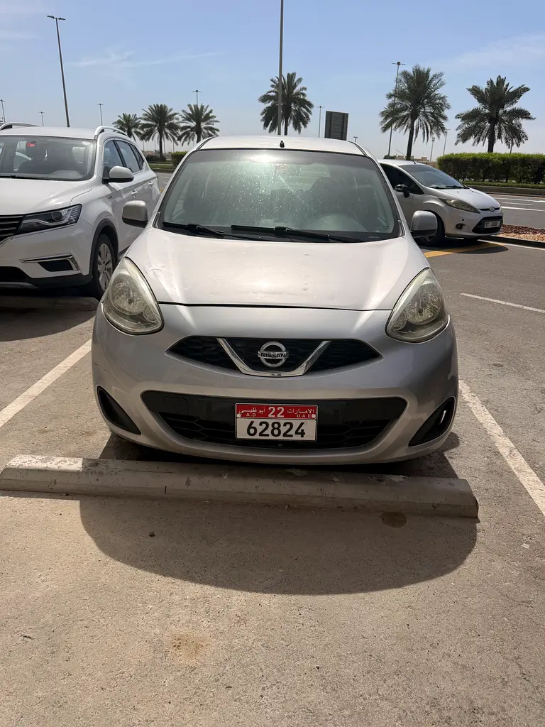 Nissan Micra 2019 — photo 1 of 8