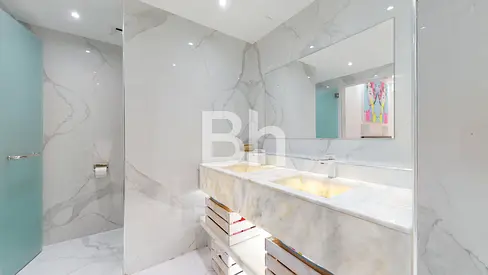 Unique and Renovated | 1 bed study | Low Floor