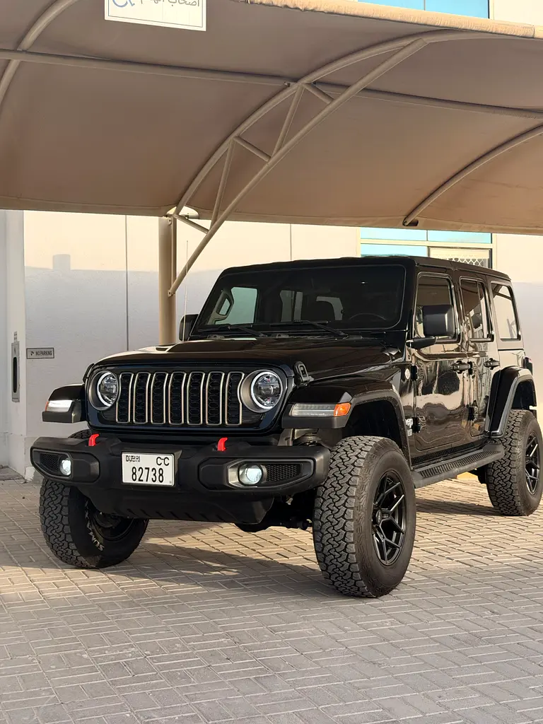 Jeep Wrangler Unlimited 2018 — photo 1 of 15