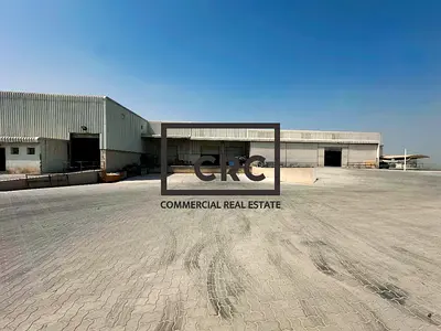 Well Maintained Warehouse | 10M Height | Racked