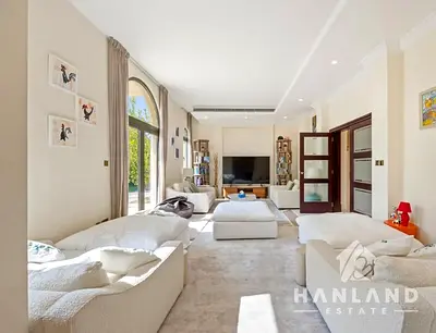 Unfurnished 6 Beds Signature Villa | 4 Cheques