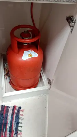 Used LPG Gas Cylinder (Domestic) in Good Condition with regulator