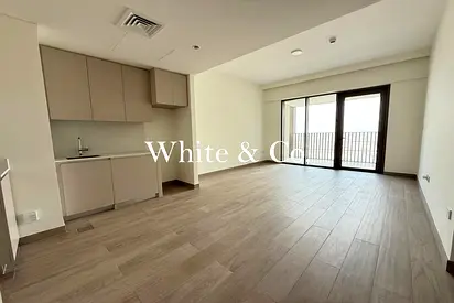 Vacant Soon | Top Floor | Corner unit