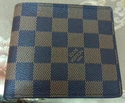 Brown checkered mens bi-fold wallet (pre-owned)