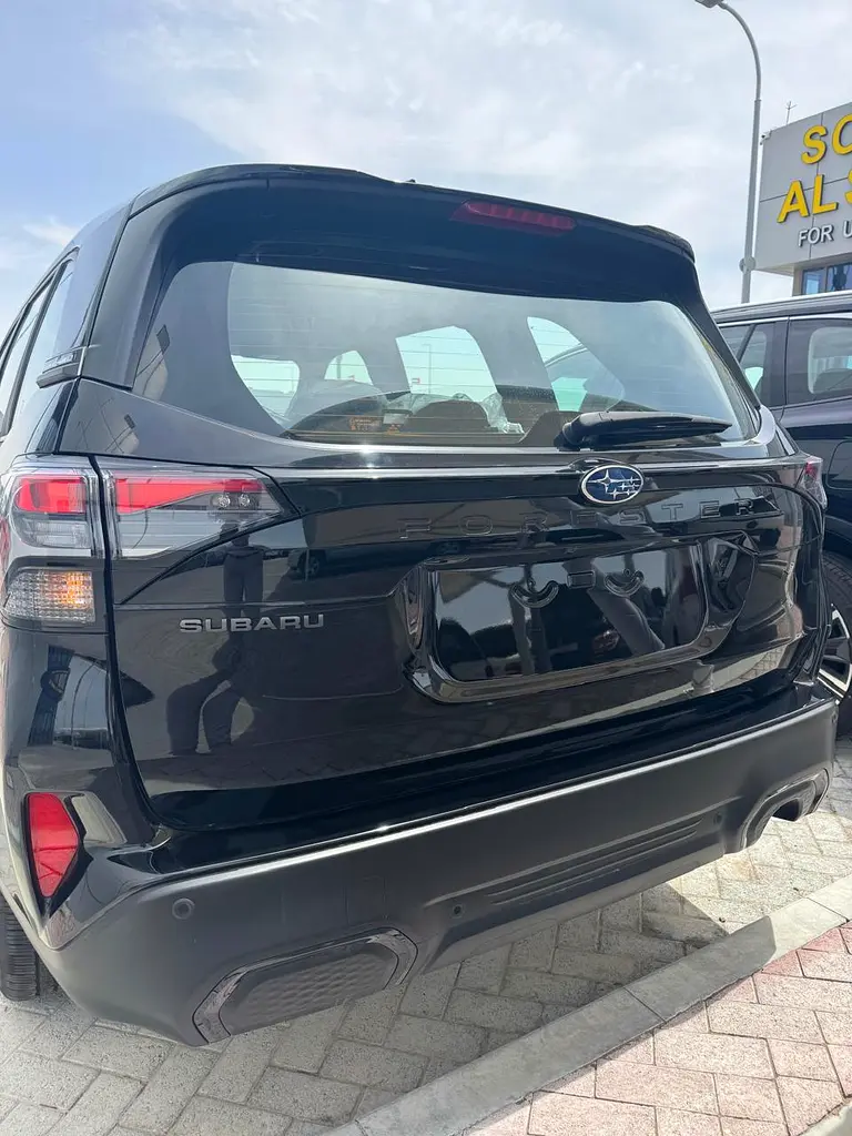 Subaru Forester 2026 — photo 1 of 9
