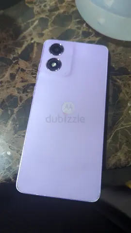 Motorola smartphone in lilac — good condition 2GB RAM 64 GB STORAGE ALL WORKING CONDITIONS 10/9