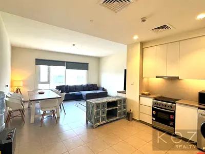 Corner unit l UnFurnished l Close to Pool & Park