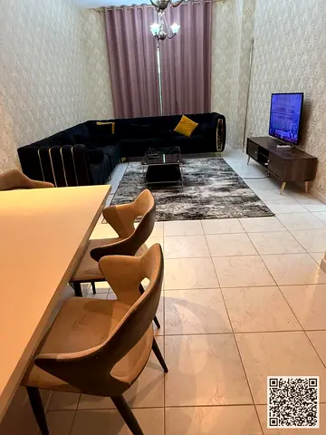 شقه فاخره غرفه وصاله مع بلكونه باطلاله مفتوحه. عجمان الراشديه 3. مفروش بالكامل للإيجار الشهري✨الإيجار يشمل الفواتير والإنترنت