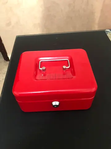 New cash box with 2keys made in Spain