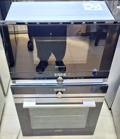 Siemens iQ700 built-in oven microwave set