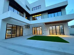 CONTEMPORARY VILLA | MODERN FINISHES | ELEVATOR