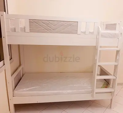 Female Bedspce available Al Hamiry Burdubai /( Rent 800 AED)